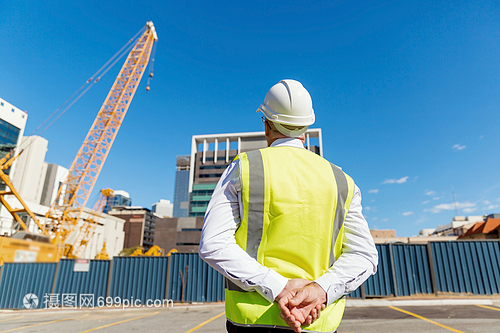建筑工地上的安全守護(hù)者 工程師與建設(shè)者的日常