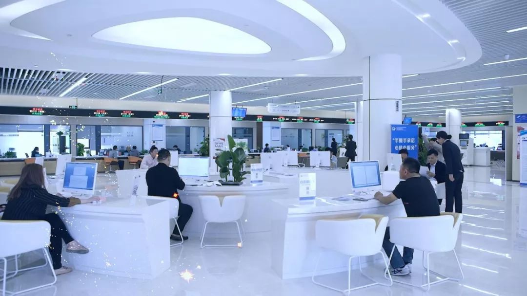 “最多跑一次”改革再升級(jí) 開(kāi)發(fā)區(qū)行政審批局全面推行“一窗融合、套餐服務(wù)”新模式