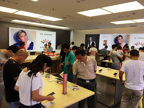 華為即墨首家體驗(yàn)店盛大開(kāi)業(yè)，青島服務(wù)體驗(yàn)再升級(jí)